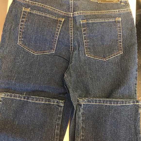 Jones New York capris SIZE 8 - Picture 2 of 2